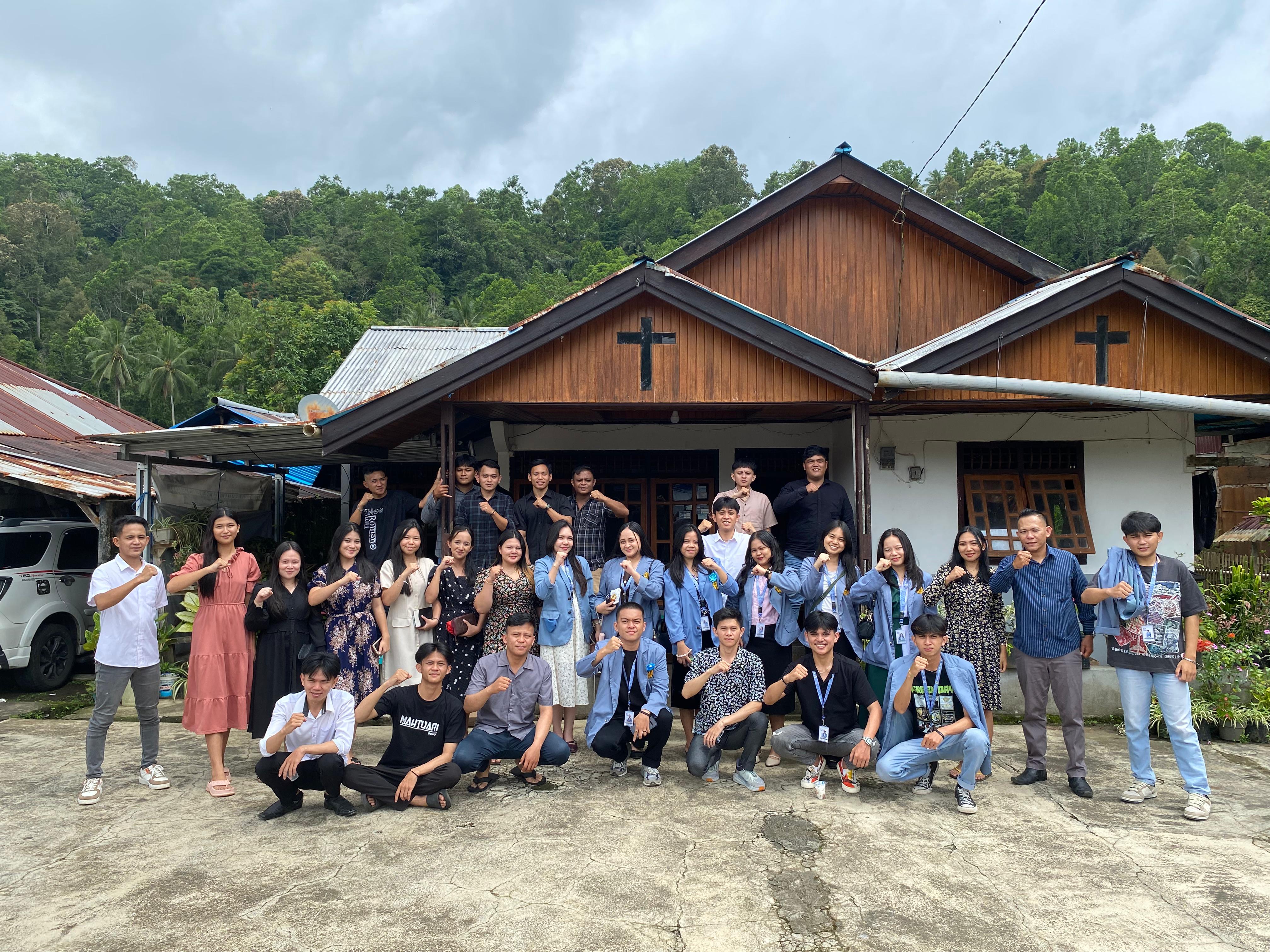 Foto Bersama Pemanis(Pemuda mahanaim Sawangan)